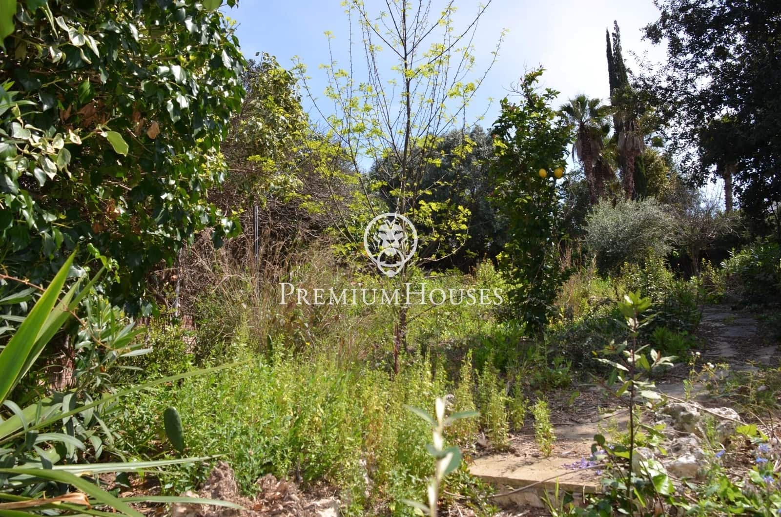 Tomt till salu i El Masnou - 440 000 € (Ref: 9205139)