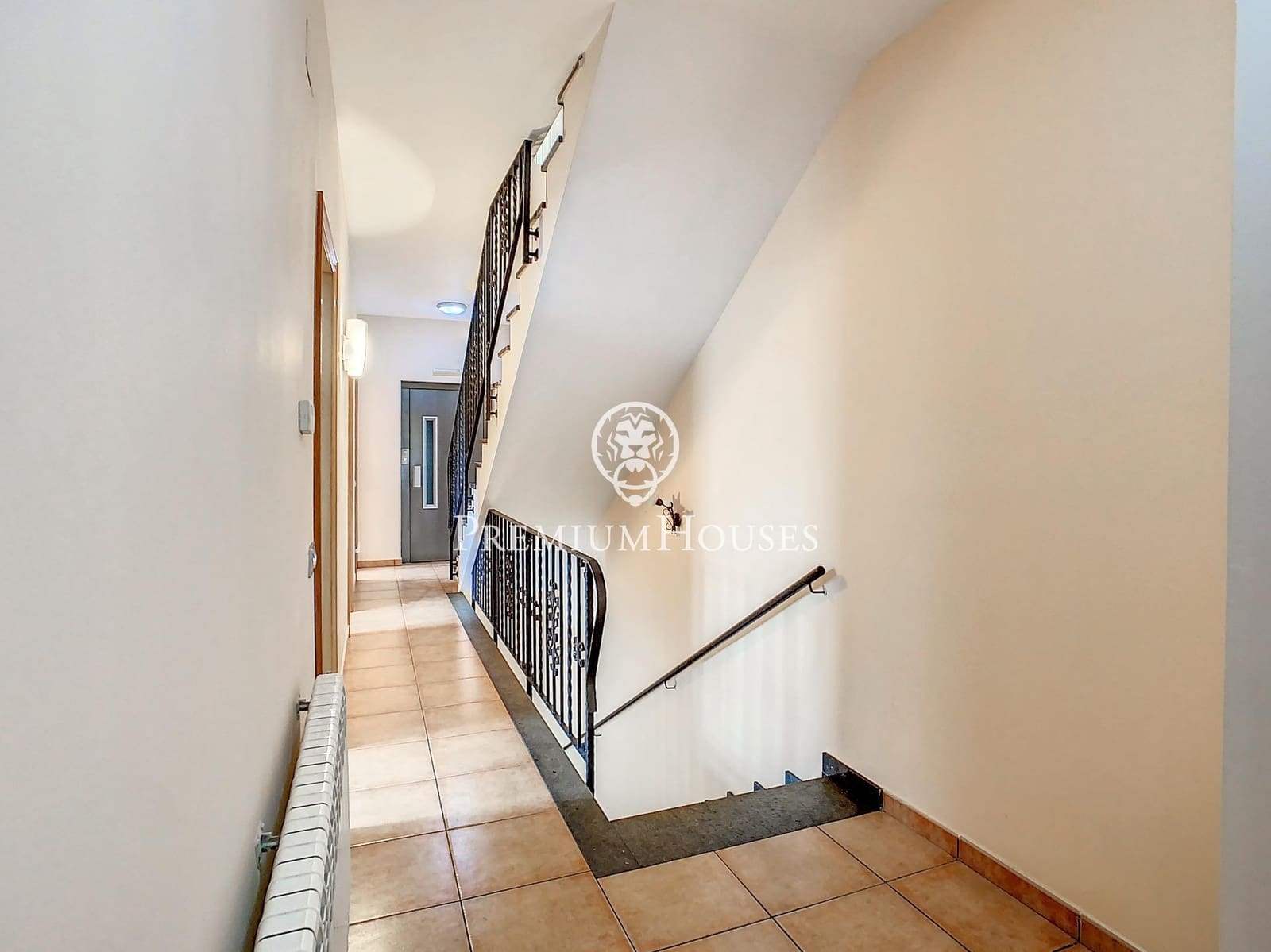 5 quarto Moradia para venda em Sant Fost de Campsentelles com garagem - 580 000 € (Ref: 9205142)