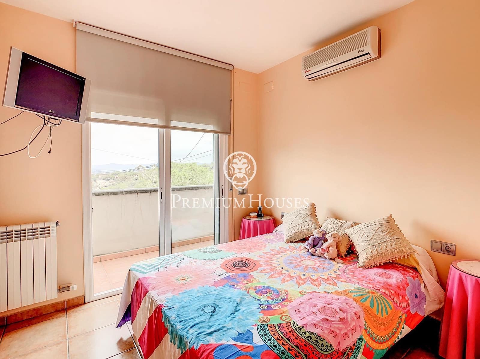 5 quarto Moradia para venda em Sant Fost de Campsentelles com garagem - 580 000 € (Ref: 9205142)