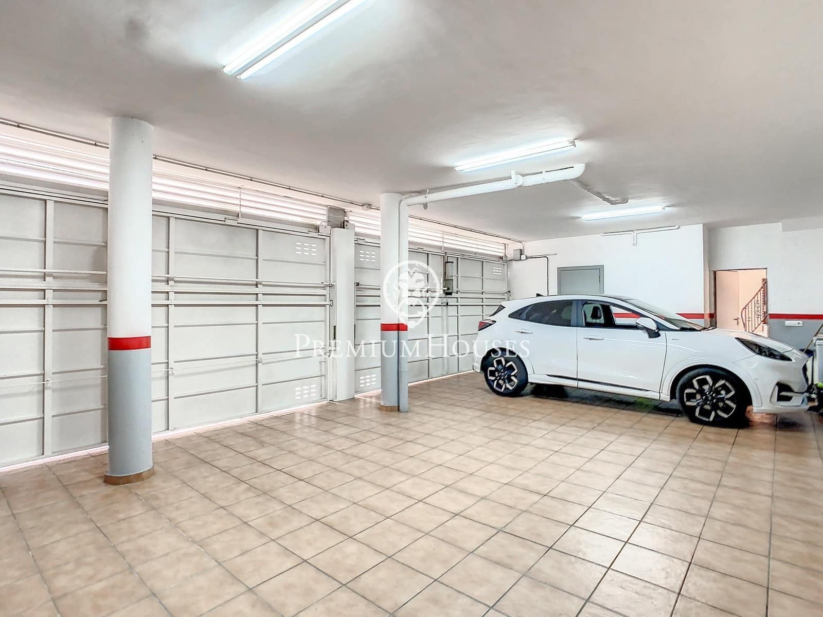 5 quarto Moradia para venda em Sant Fost de Campsentelles com garagem - 580 000 € (Ref: 9205142)