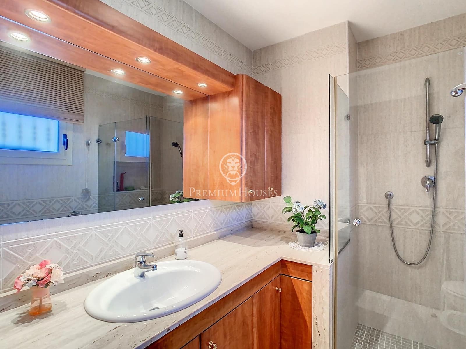 5 chambre Villa/Maison à vendre à Sant Pol de Mar avec piscine - 1 000 000 € (Ref: 9205153)