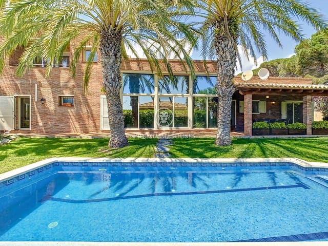 5 quarto Moradia para venda em Sant Pol de Mar com piscina - 1 000 000 € (Ref: 9205153)