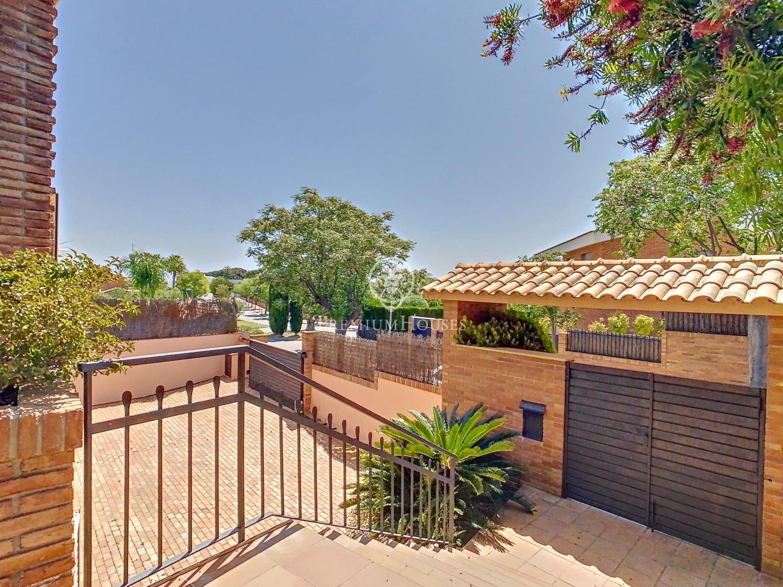 5 chambre Villa/Maison à vendre à Sant Pol de Mar avec piscine - 1 000 000 € (Ref: 9205153)