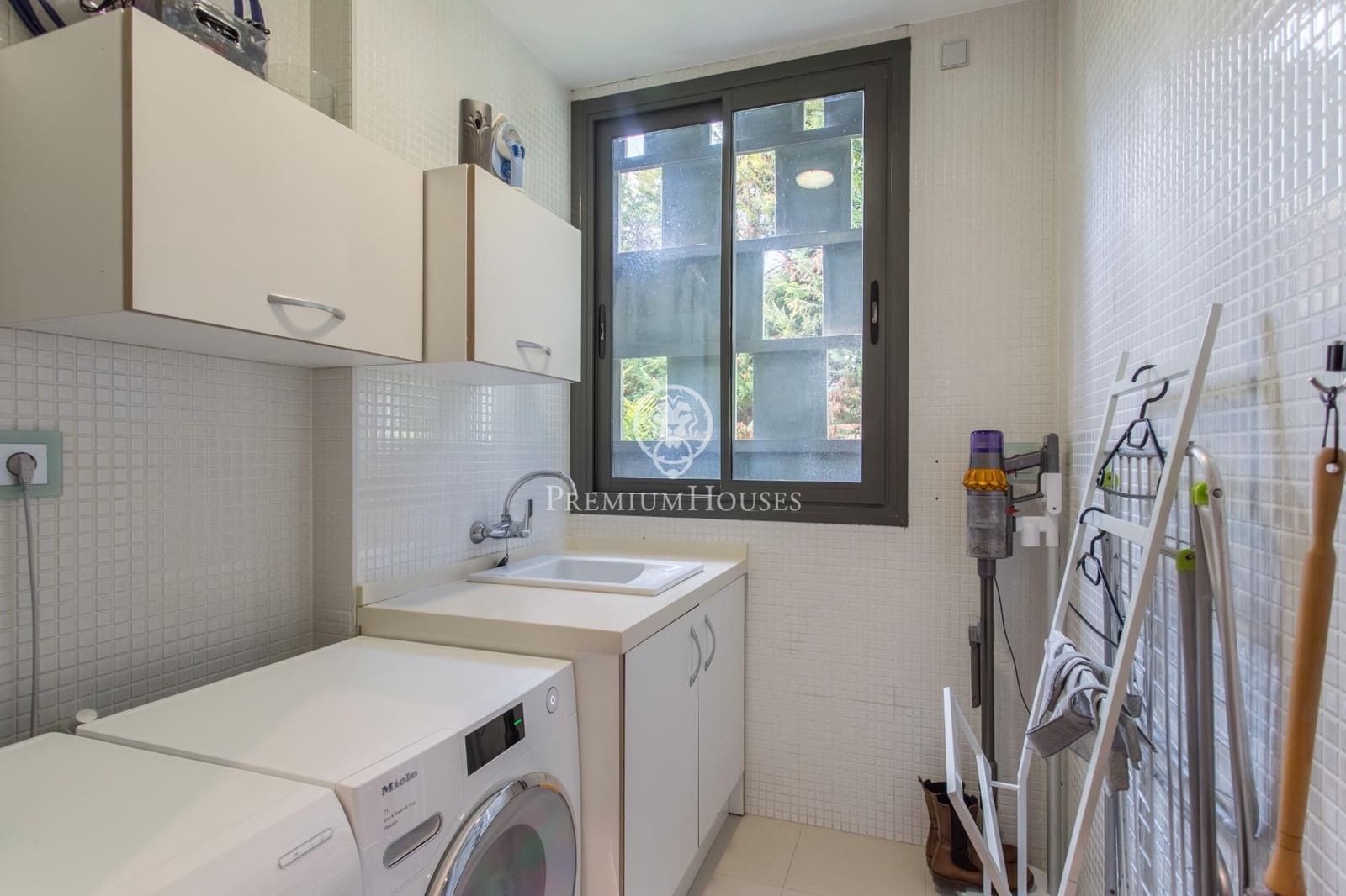 4 sypialnia Willa na sprzedaż w Alella z basenem garażem - 2 499 000 € (Ref: 9205156)