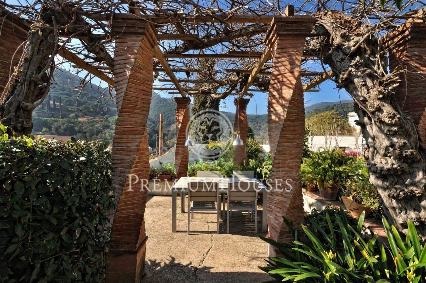 10 chambre Finca/Maison de Campagne à vendre à Cabrera de Mar avec piscine garage - 1 200 000 € (Ref: 9205159)