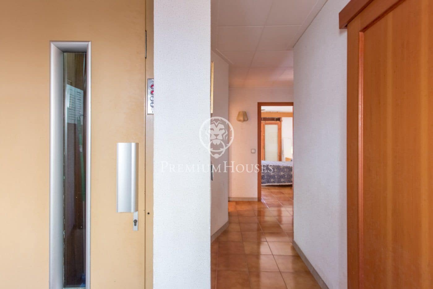 10 chambre Local Commercial à vendre à Malgrat de Mar avec garage - 675 000 € (Ref: 9205163)