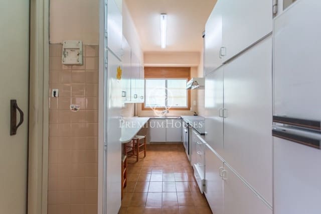 10 chambre Local Commercial à vendre à Malgrat de Mar avec garage - 675 000 € (Ref: 9205163)
