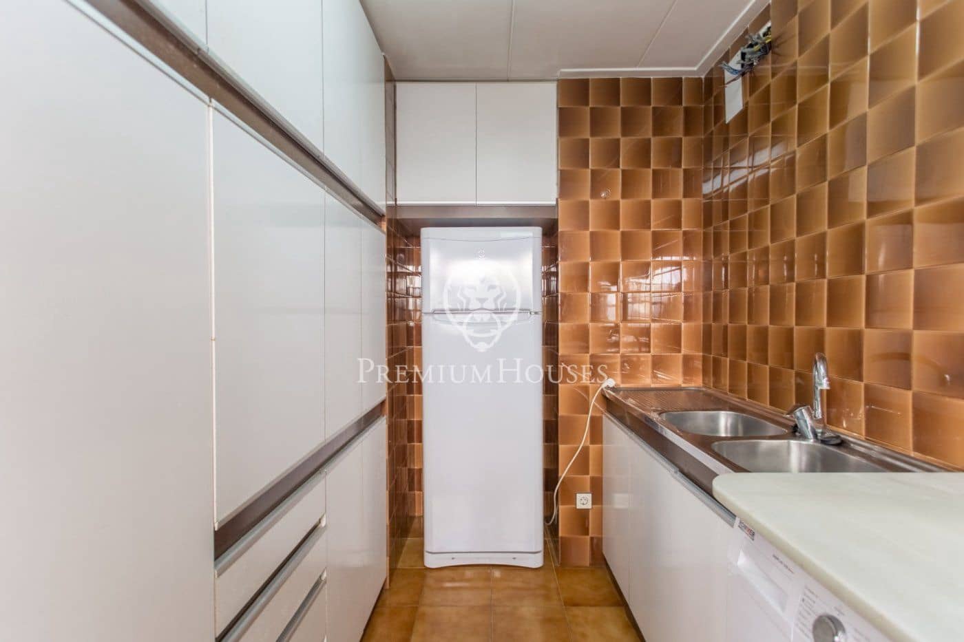 10 chambre Local Commercial à vendre à Malgrat de Mar avec garage - 675 000 € (Ref: 9205163)
