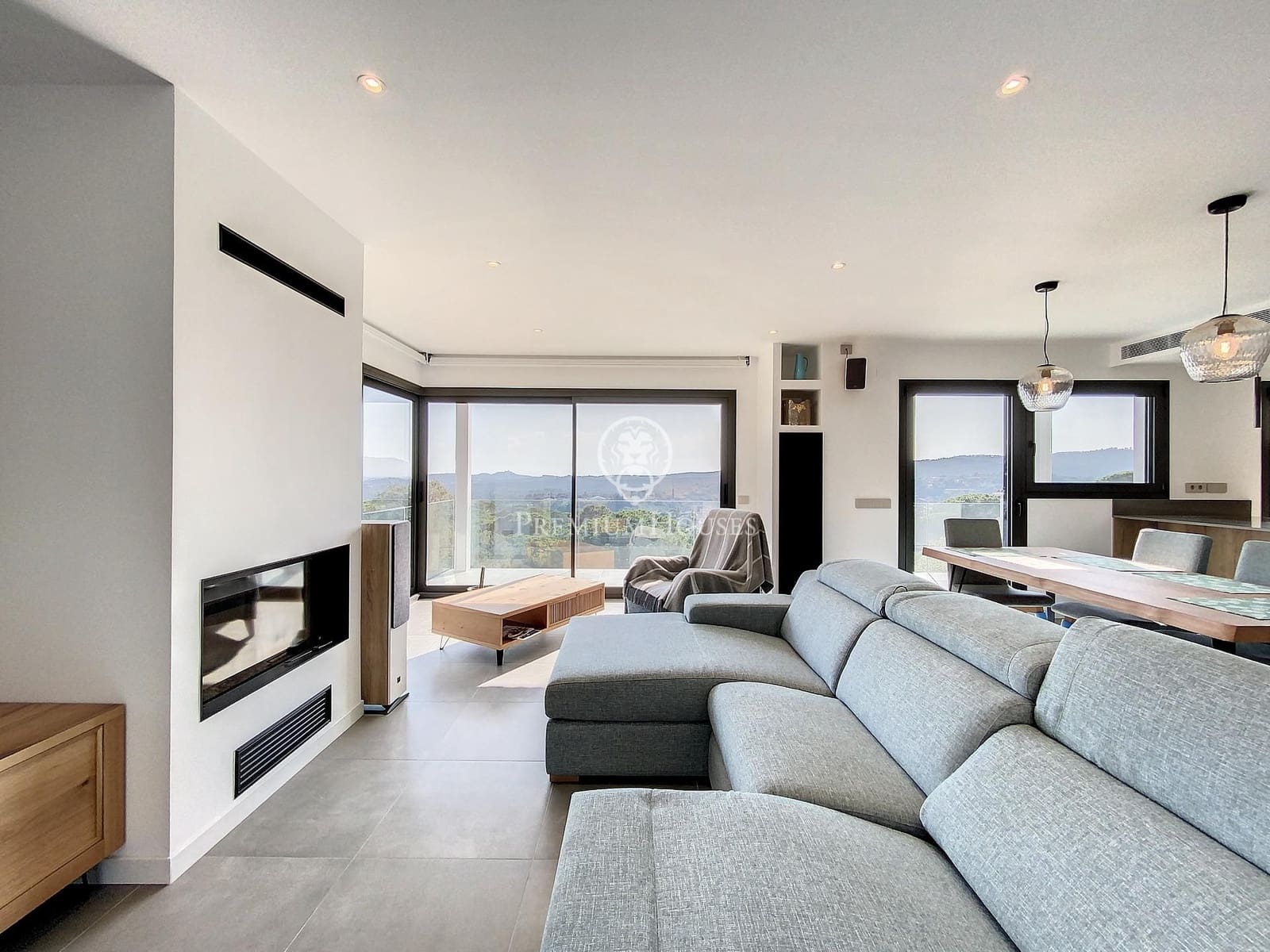 4 soveværelse Villa til salg i Lloret de Mar med swimmingpool - € 869.500 (Ref: 9205166)