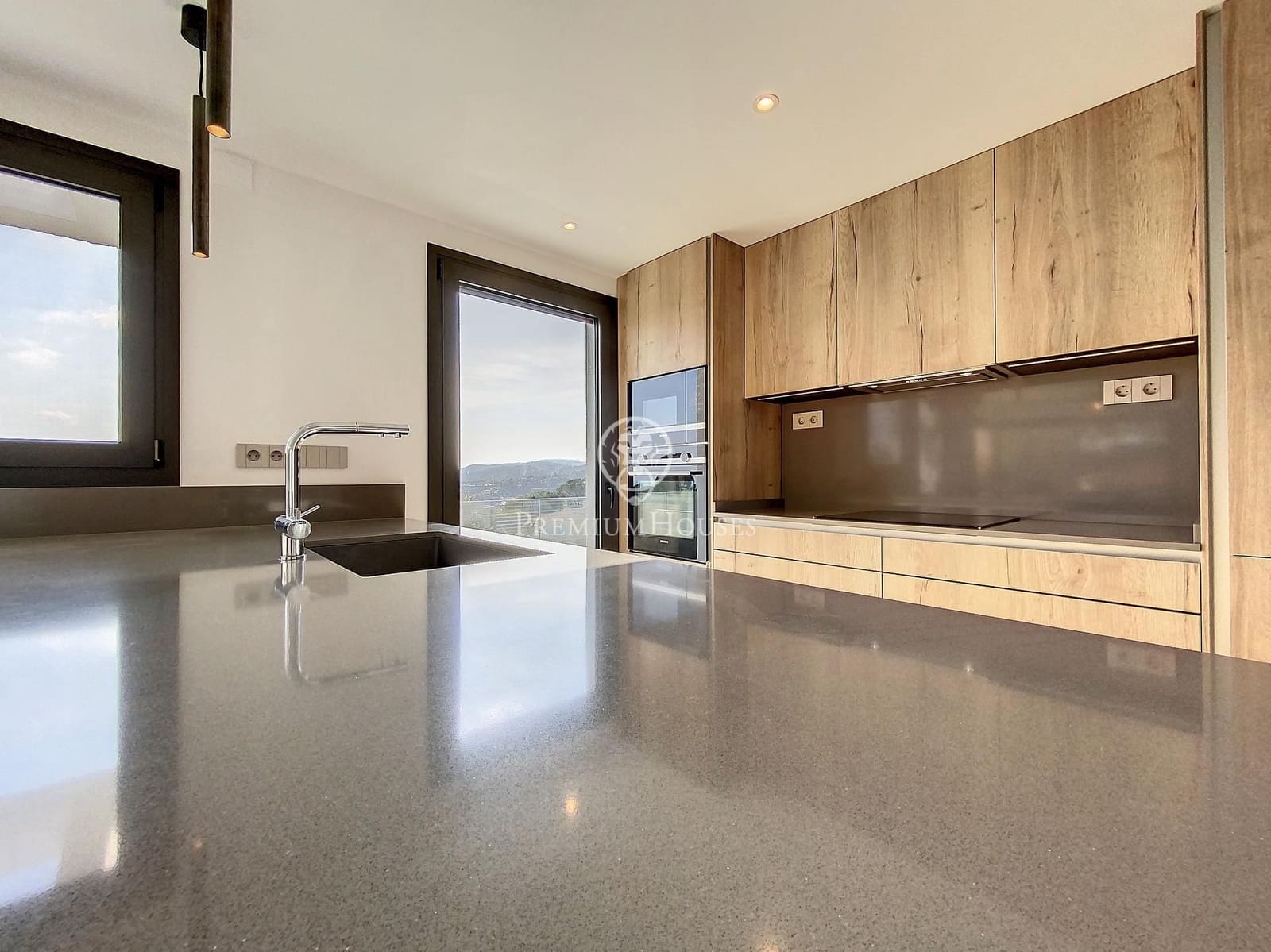 4 soveværelse Villa til salg i Lloret de Mar med swimmingpool - € 869.500 (Ref: 9205166)