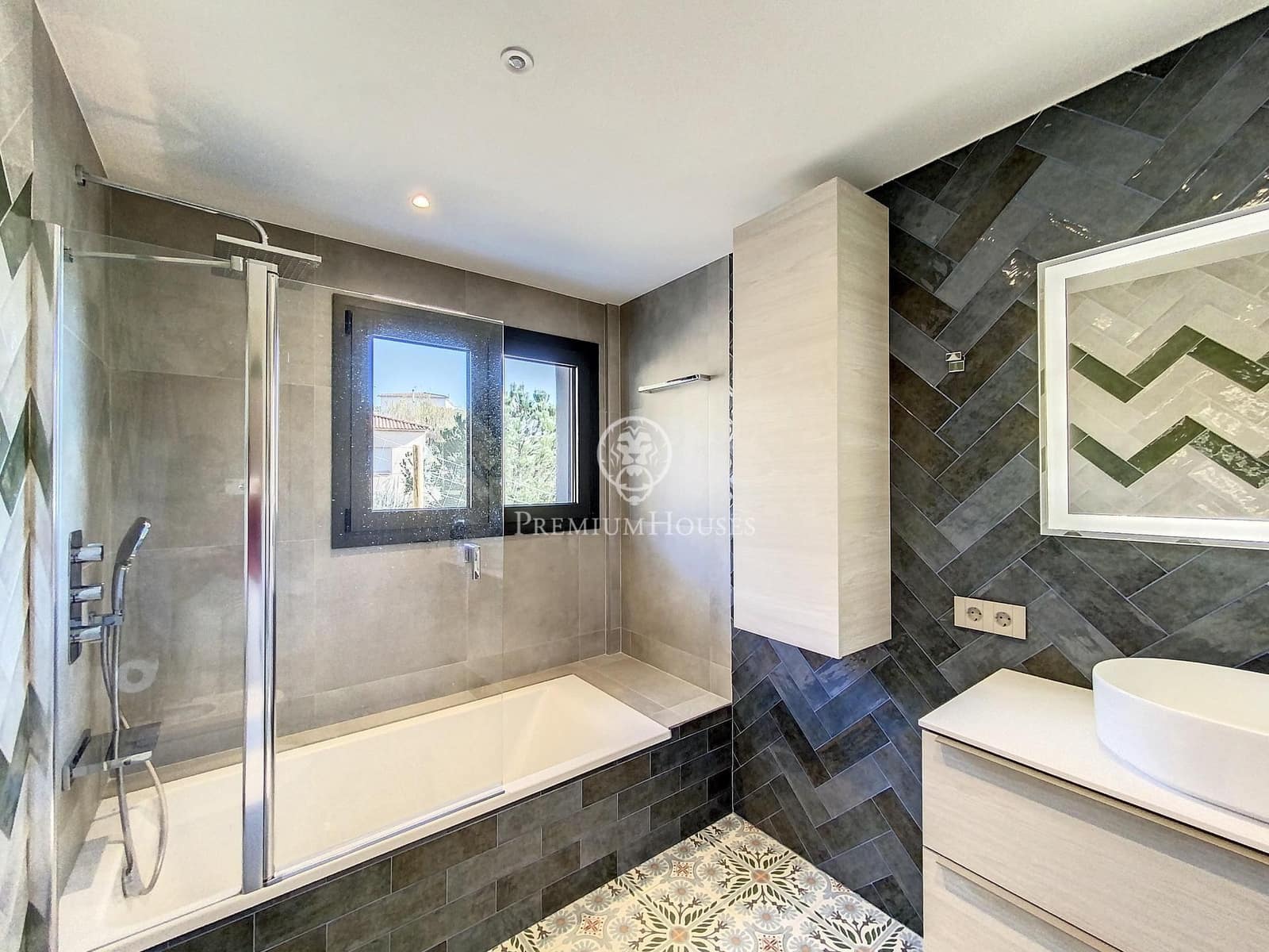 4 soveværelse Villa til salg i Lloret de Mar med swimmingpool - € 869.500 (Ref: 9205166)