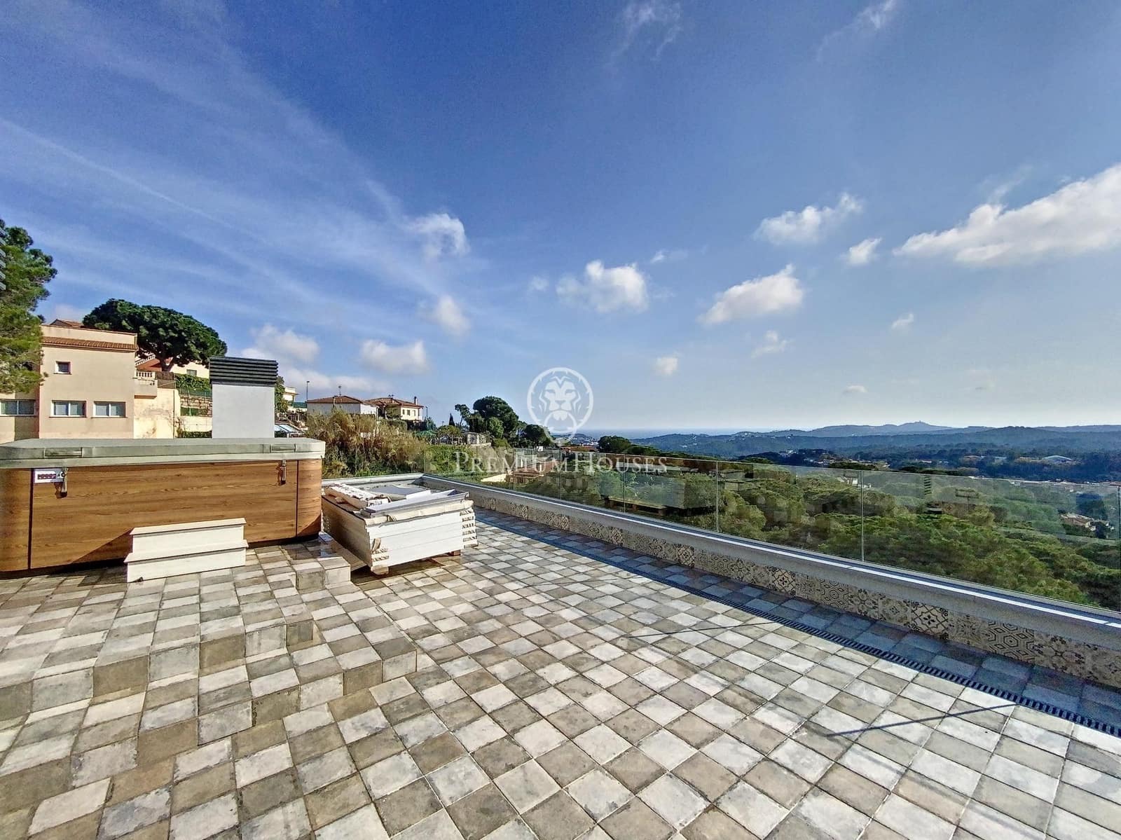 4 soveværelse Villa til salg i Lloret de Mar med swimmingpool - € 869.500 (Ref: 9205166)