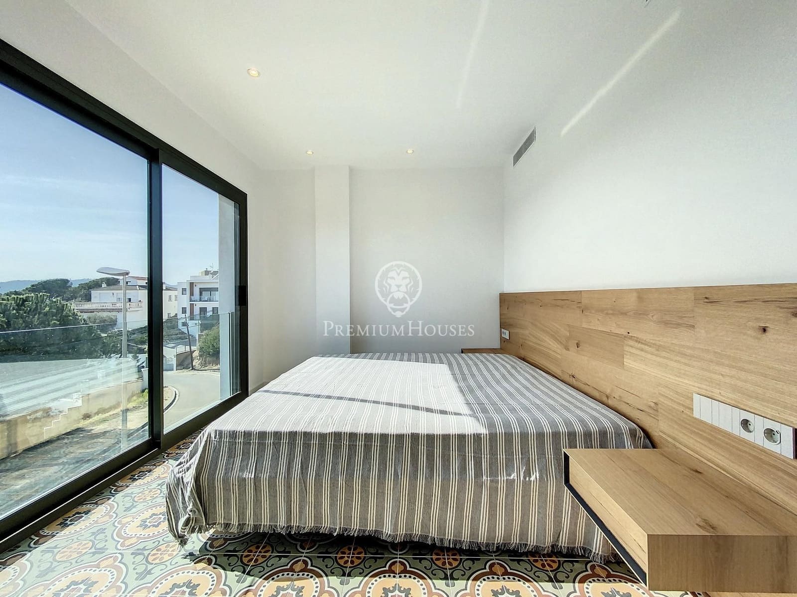 4 soveværelse Villa til salg i Lloret de Mar med swimmingpool - € 869.500 (Ref: 9205166)