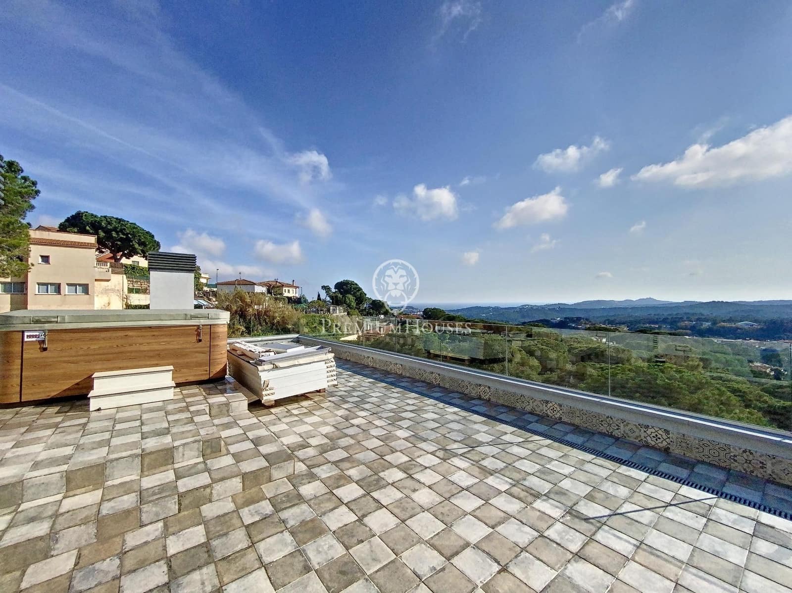 4 soveværelse Villa til salg i Lloret de Mar med swimmingpool garage - € 869.500 (Ref: 9205166)