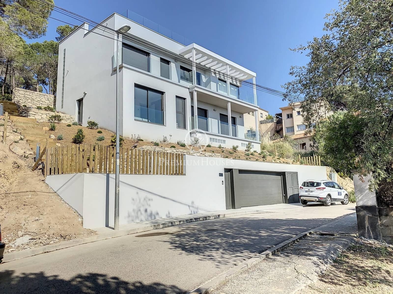 4 soveværelse Villa til salg i Lloret de Mar med swimmingpool garage - € 869.500 (Ref: 9205166)