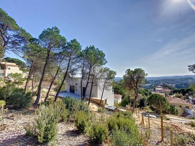 4 camera da letto Villa in vendita in Lloret de Mar con piscina garage - 869.500 € (Rif: 9205166)
