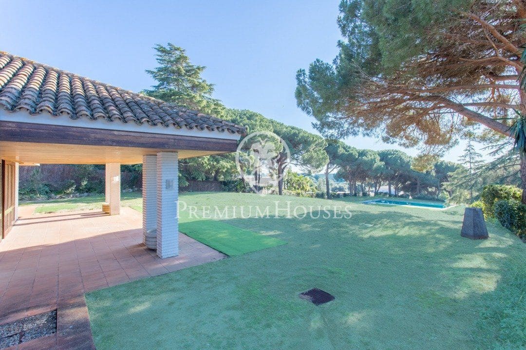 11 bedroom Villa for sale in Sant Andreu de Llavaneres with pool - € 1,700,000 (Ref: 9205167)