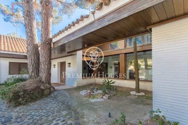 11 chambre Villa/Maison à vendre à Sant Andreu de Llavaneres avec piscine - 1 700 000 € (Ref: 9205167)