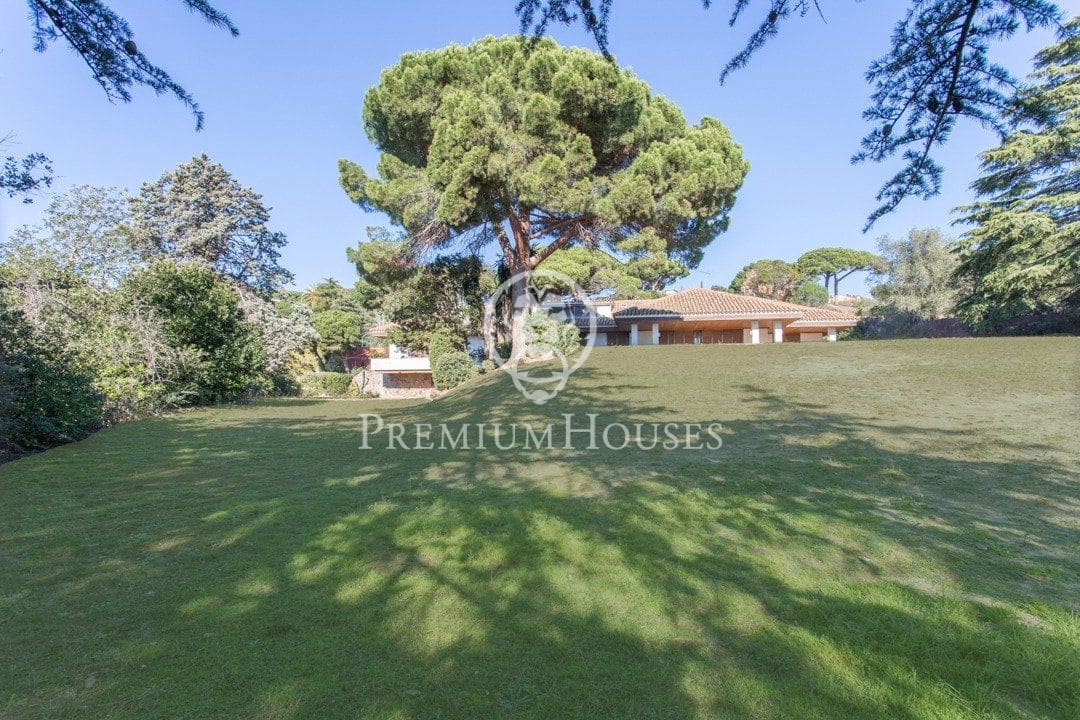 11 bedroom Villa for sale in Sant Andreu de Llavaneres with pool - € 1,700,000 (Ref: 9205167)