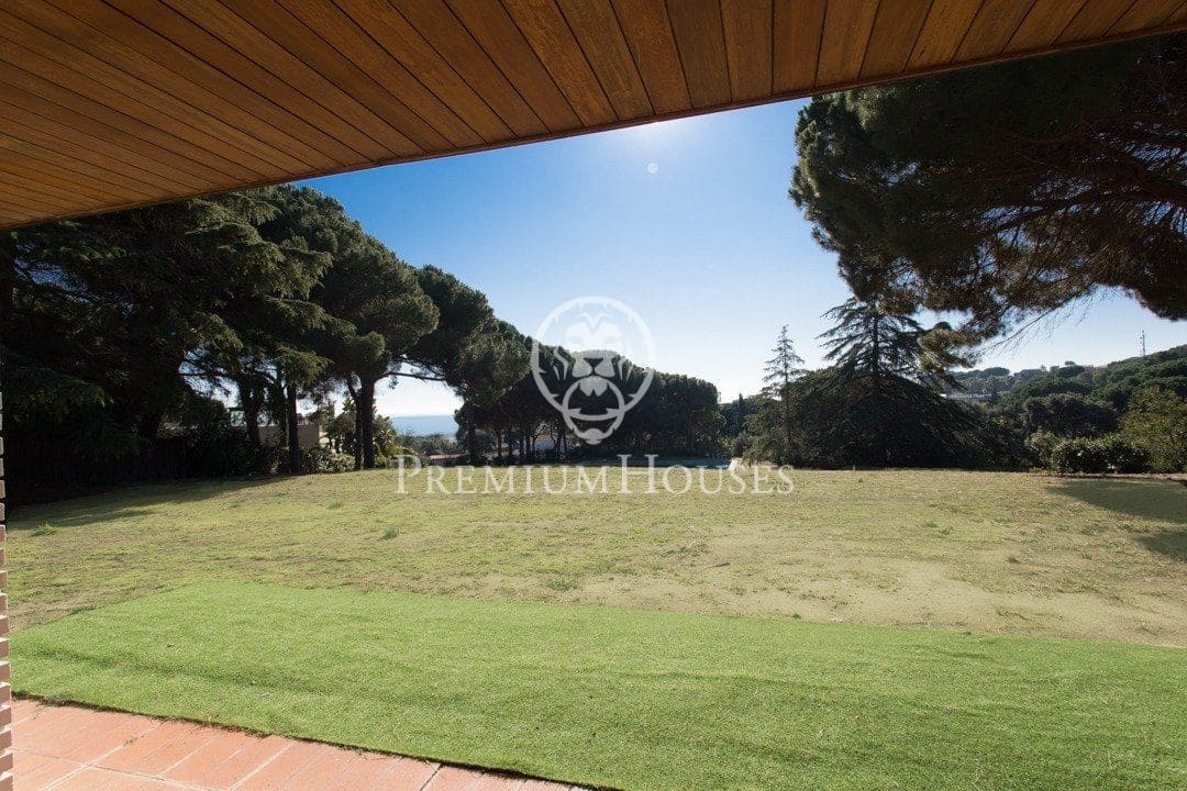 11 bedroom Villa for sale in Sant Andreu de Llavaneres with pool - € 1,700,000 (Ref: 9205167)