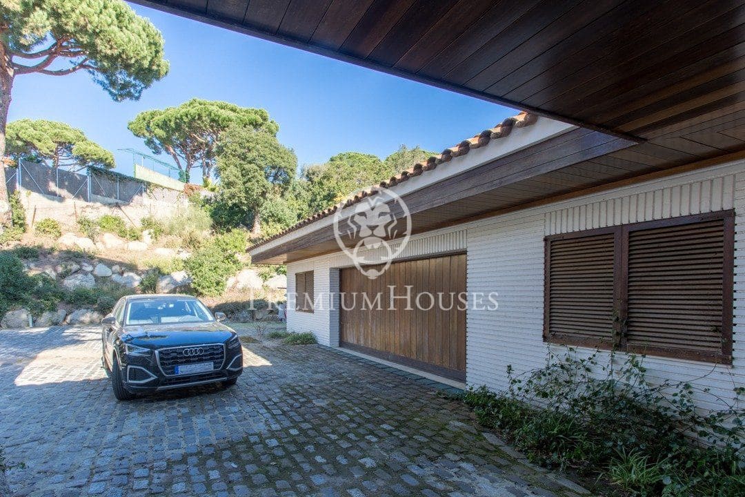 11 bedroom Villa for sale in Sant Andreu de Llavaneres with pool - € 1,700,000 (Ref: 9205167)