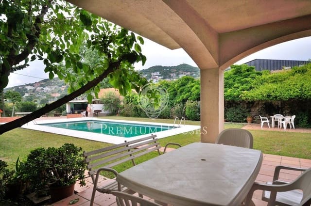 6 bedroom Finca/Country House for sale in Tiana with pool - € 2,000,000 (Ref: 9205169)