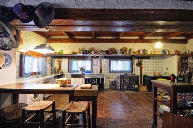 6 bedroom Finca/Country House for sale in Tiana with pool - € 2,000,000 (Ref: 9205169)