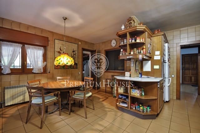 6 bedroom Finca/Country House for sale in Tiana with pool - € 2,000,000 (Ref: 9205169)