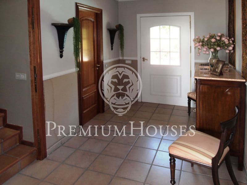 3 sypialnia Willa na sprzedaż w Sant Cebria de Vallalta z basenem garażem - 1 000 000 € (Ref: 9205170)