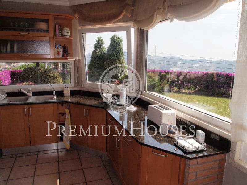 3 sypialnia Willa na sprzedaż w Sant Cebria de Vallalta z basenem garażem - 1 000 000 € (Ref: 9205170)