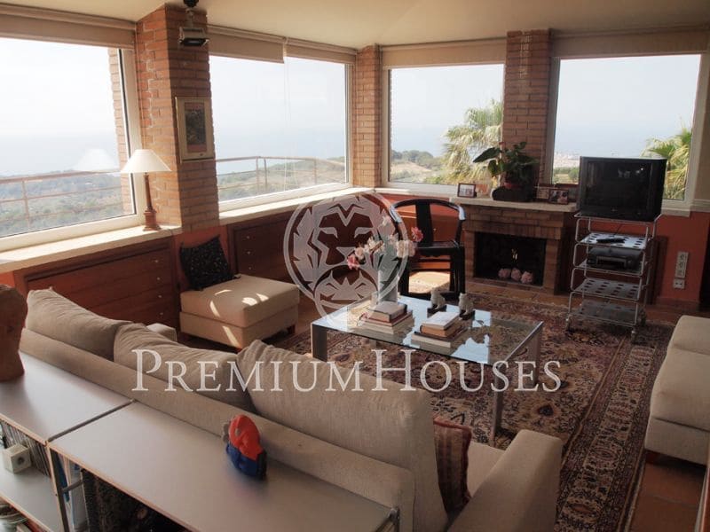 3 sypialnia Willa na sprzedaż w Sant Cebria de Vallalta z basenem garażem - 1 000 000 € (Ref: 9205170)