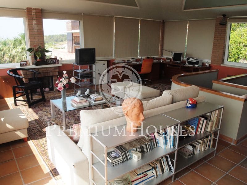 3 sypialnia Willa na sprzedaż w Sant Cebria de Vallalta z basenem garażem - 1 000 000 € (Ref: 9205170)