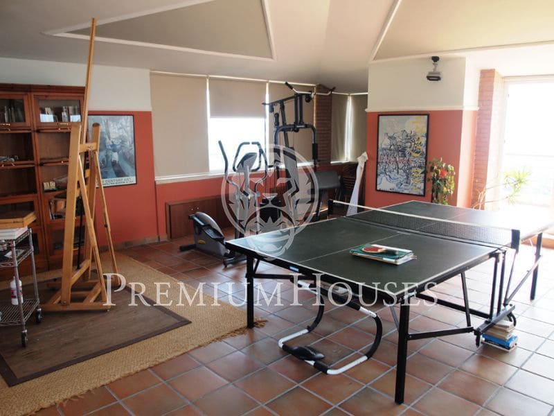 3 sypialnia Willa na sprzedaż w Sant Cebria de Vallalta z basenem garażem - 1 000 000 € (Ref: 9205170)