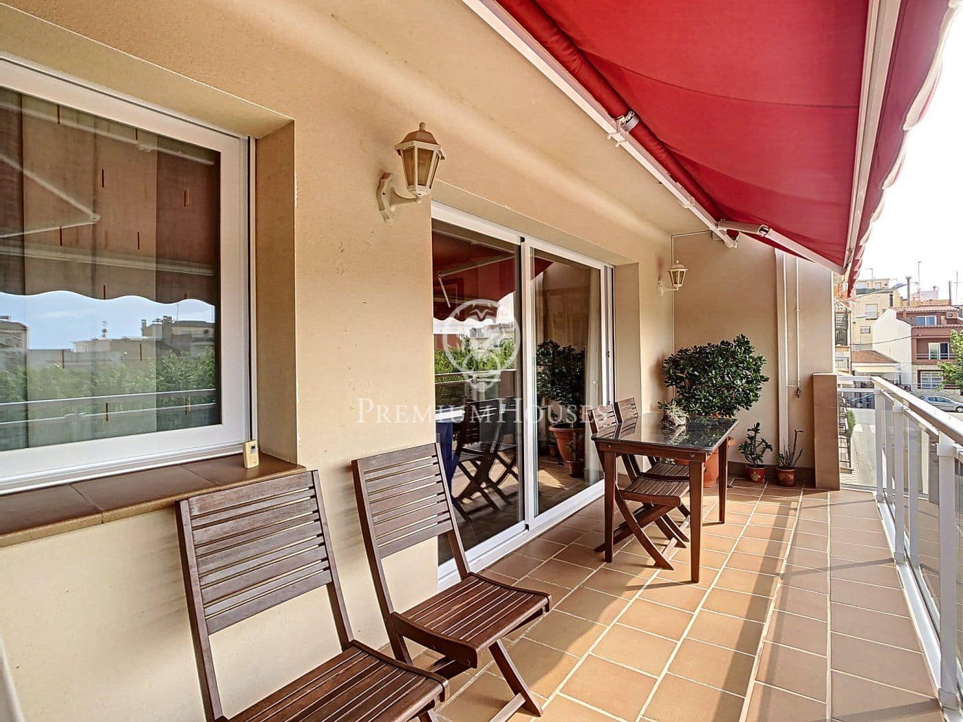 5 chambre Maison de Ville à vendre à Pineda de Mar avec garage - 595 000 € (Ref: 9205173)