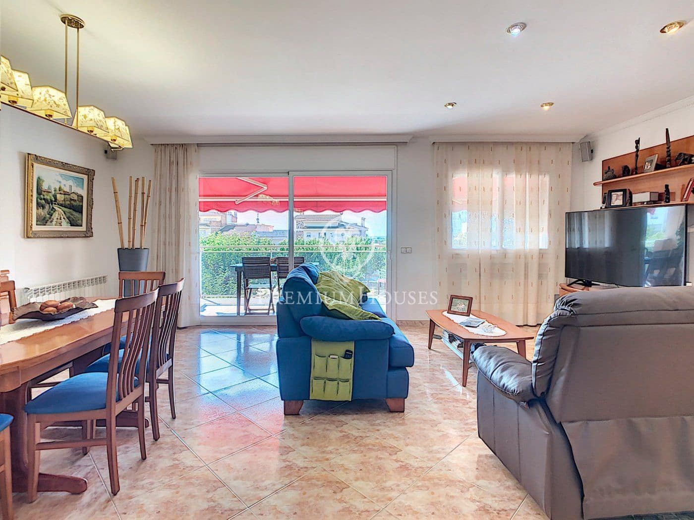 5 chambre Maison de Ville à vendre à Pineda de Mar avec garage - 595 000 € (Ref: 9205173)