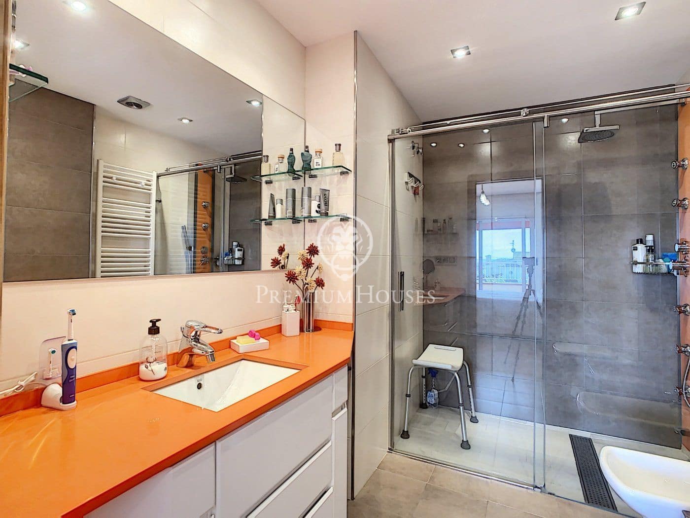 5 chambre Maison de Ville à vendre à Pineda de Mar avec garage - 595 000 € (Ref: 9205173)