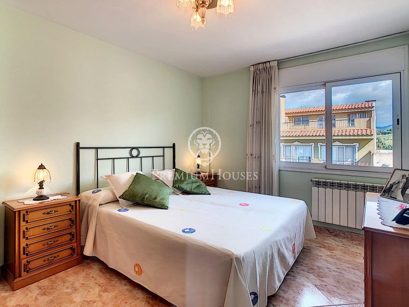 5 chambre Maison de Ville à vendre à Pineda de Mar avec garage - 595 000 € (Ref: 9205173)