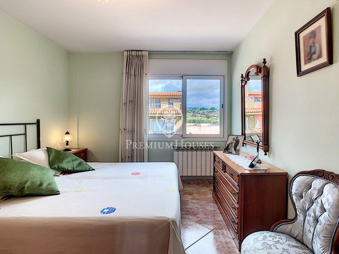 5 chambre Maison de Ville à vendre à Pineda de Mar avec garage - 595 000 € (Ref: 9205173)