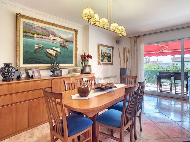 5 soverom Hus til salgs i Pineda de Mar med garasje - € 595 000 (Ref: 9205173)