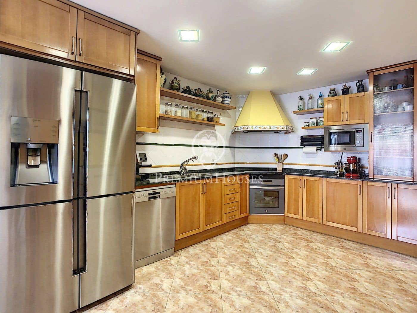 5 sypialnia Dom na sprzedaż w Pineda de Mar z garażem - 595 000 € (Ref: 9205173)