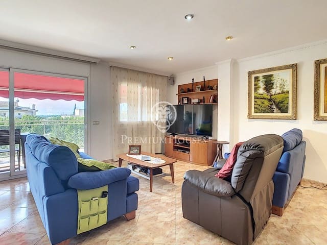 5 sovrum Hus till salu i Pineda de Mar med garage - 595 000 € (Ref: 9205173)