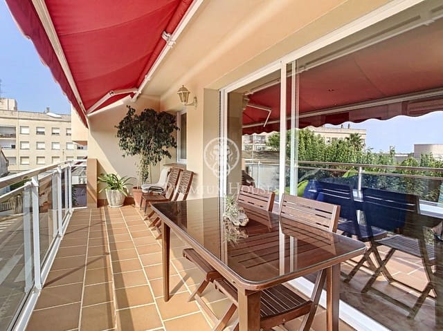 5 sovrum Hus till salu i Pineda de Mar med garage - 595 000 € (Ref: 9205173)