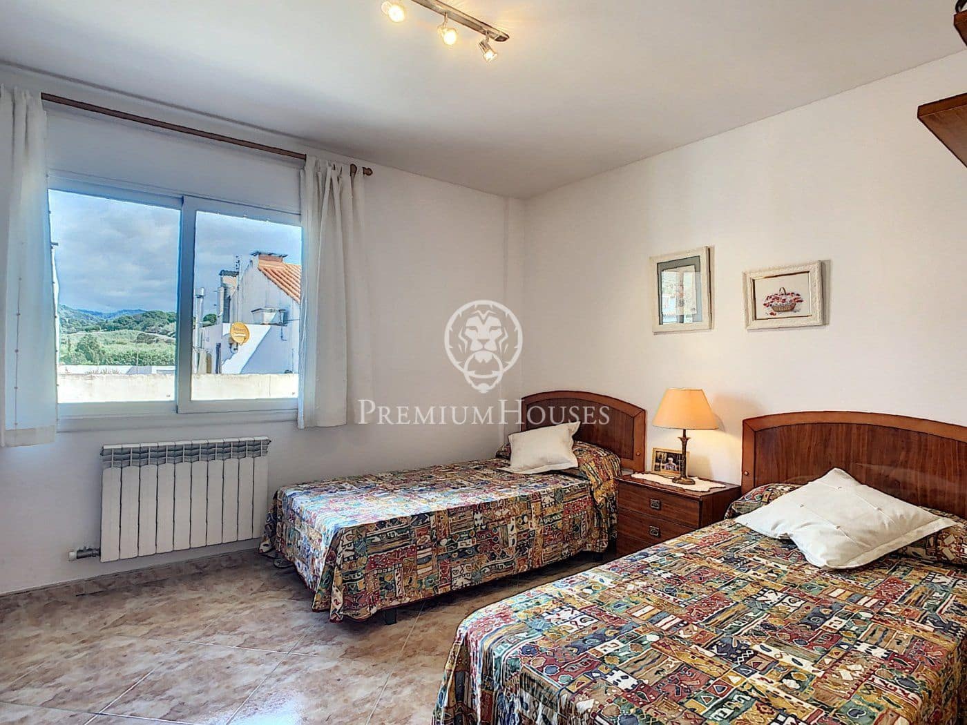 5 sypialnia Dom na sprzedaż w Pineda de Mar z garażem - 595 000 € (Ref: 9205173)