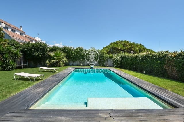 5 chambre Villa/Maison à vendre à Sant Andreu de Llavaneres avec piscine - 1 100 000 € (Ref: 9205178)