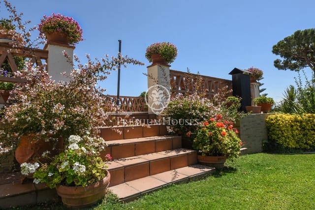 5 chambre Villa/Maison à vendre à Sant Andreu de Llavaneres avec piscine - 1 100 000 € (Ref: 9205178)