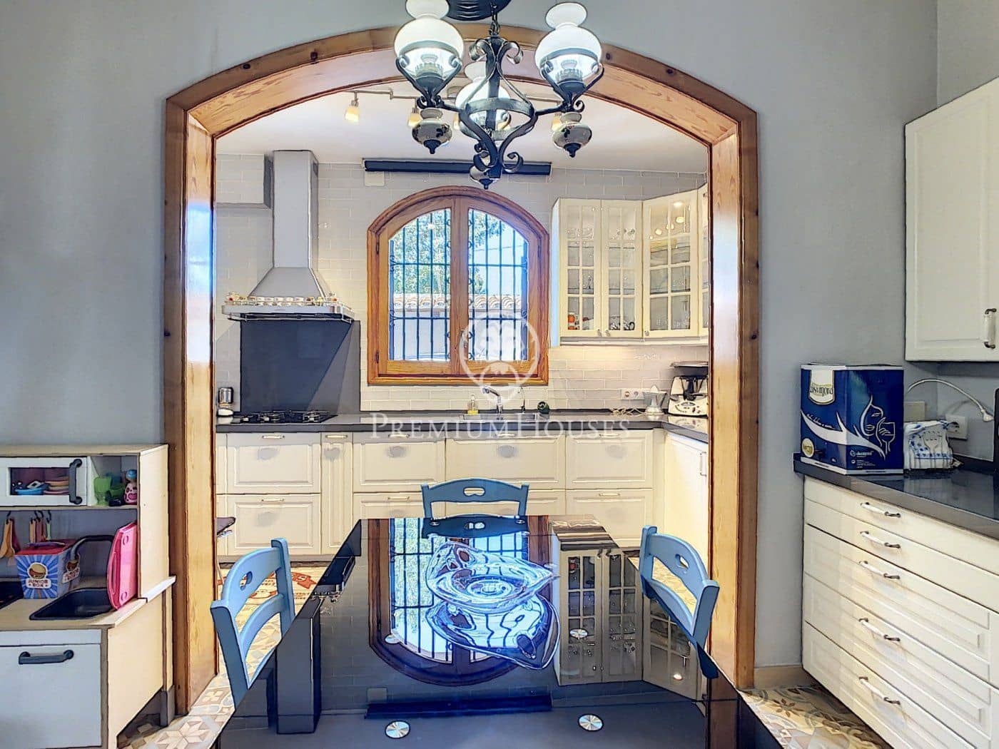 5 Zimmer Villa zu verkaufen in Sant Andreu de Llavaneres mit Pool - 1.100.000 € (Ref: 9205178)