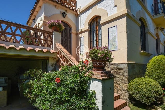 5 chambre Villa/Maison à vendre à Sant Andreu de Llavaneres avec piscine - 1 100 000 € (Ref: 9205178)