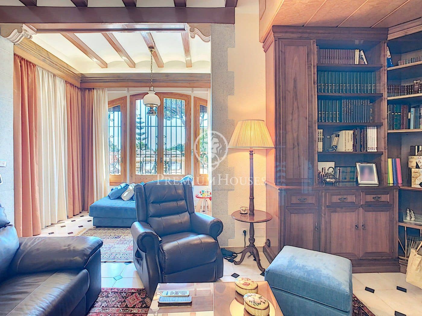 5 Zimmer Villa zu verkaufen in Sant Andreu de Llavaneres mit Pool - 1.100.000 € (Ref: 9205178)