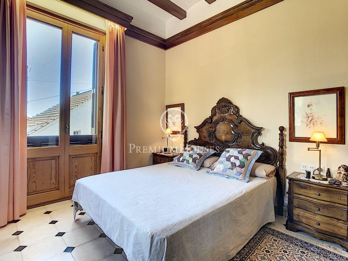 5 Zimmer Villa zu verkaufen in Sant Andreu de Llavaneres mit Pool - 1.100.000 € (Ref: 9205178)