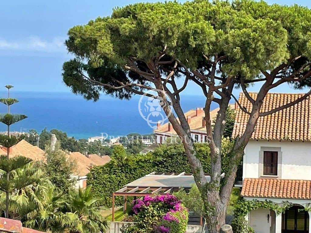 5 Zimmer Villa zu verkaufen in Sant Andreu de Llavaneres mit Pool - 1.100.000 € (Ref: 9205178)